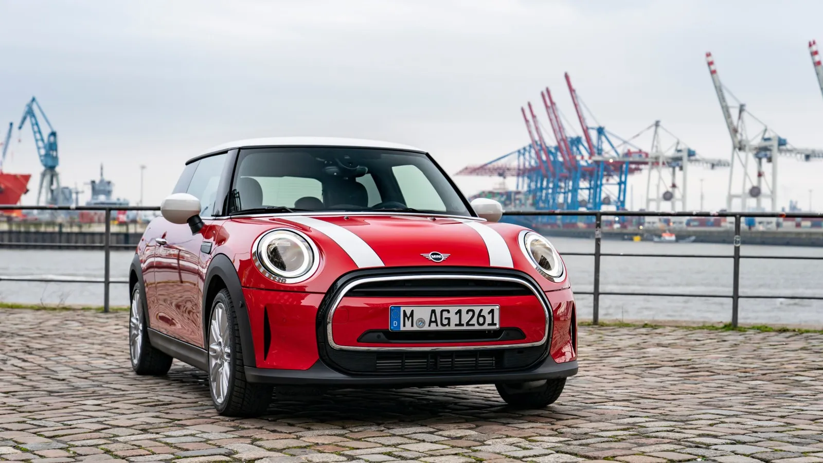 … Mini Cooper Automatik mit 136 Benziner-PS auf Platz sechs verursacht in drei Jahren dagegen insgesamt 1.105 Euro Wartungskosten.